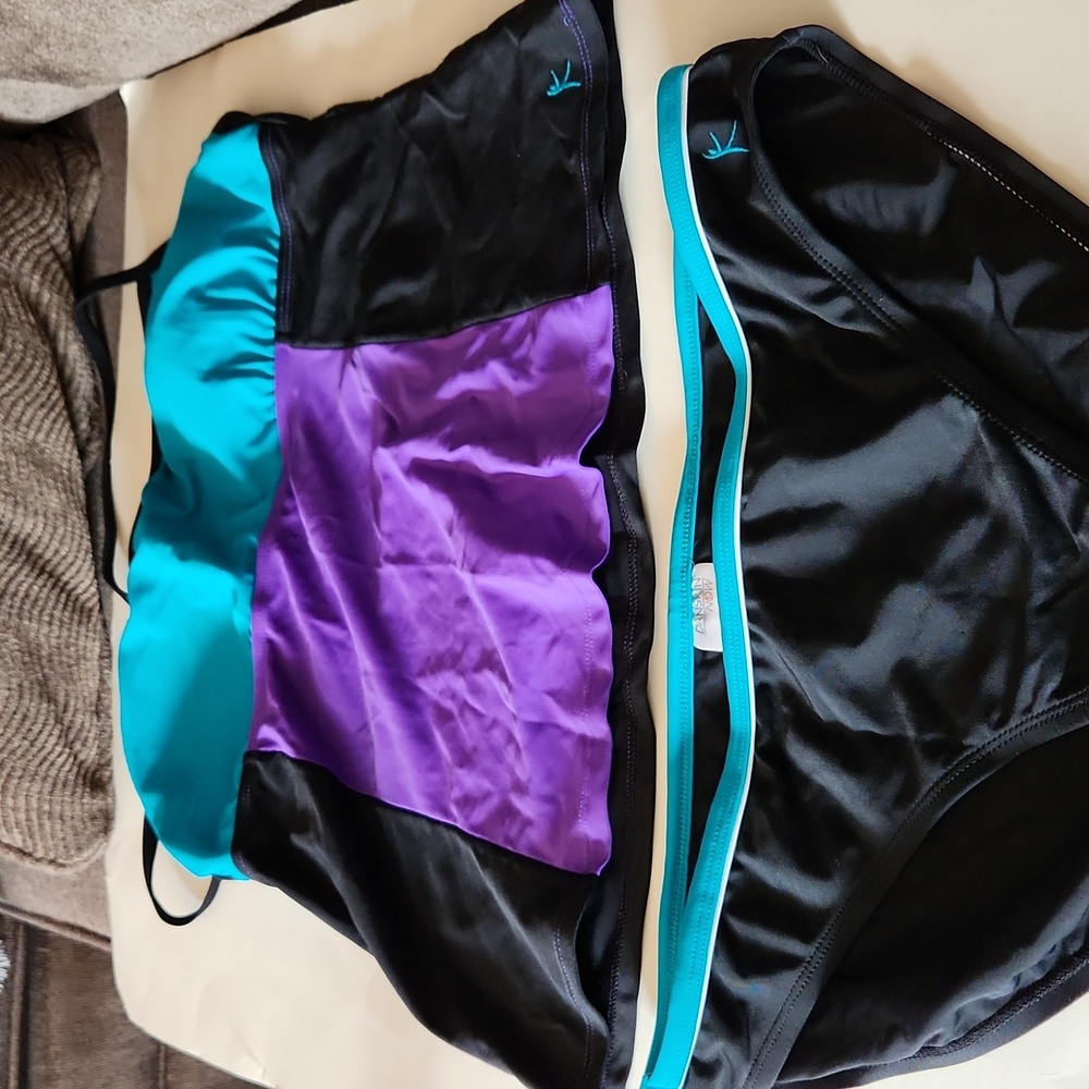 2 piece swim suit